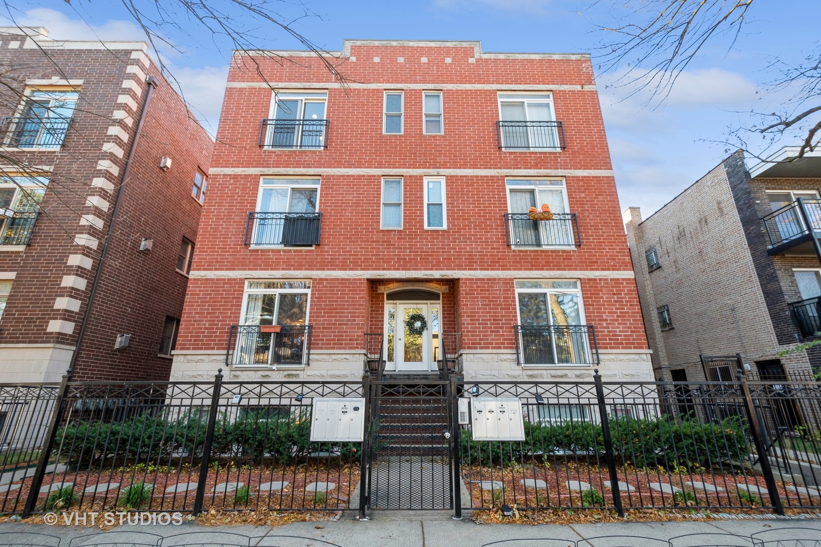 7250 N Oakley Avenue Unit: 3S