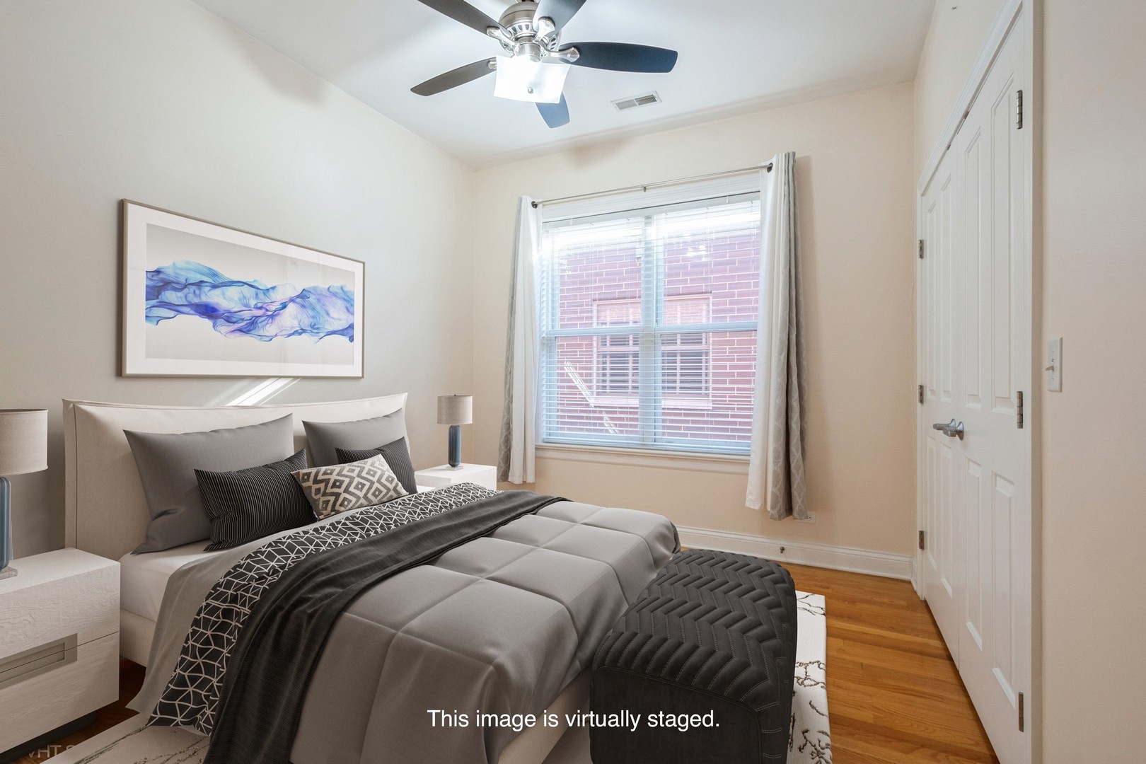 7250 N Oakley Avenue Unit: 3S