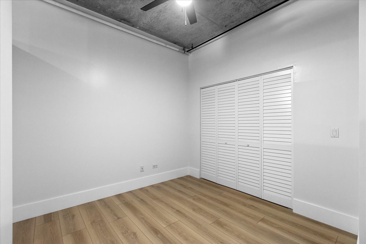 1000 N Kingsbury Street Unit: 209