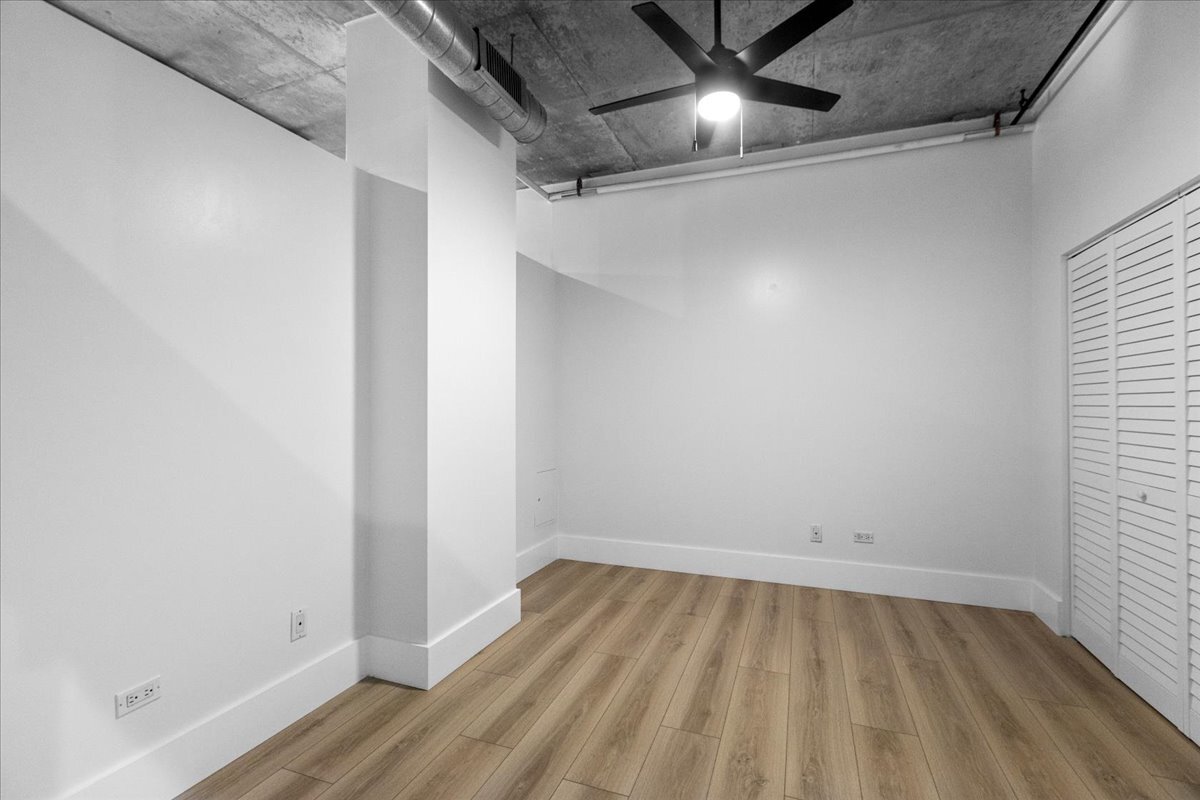 1000 N Kingsbury Street Unit: 209