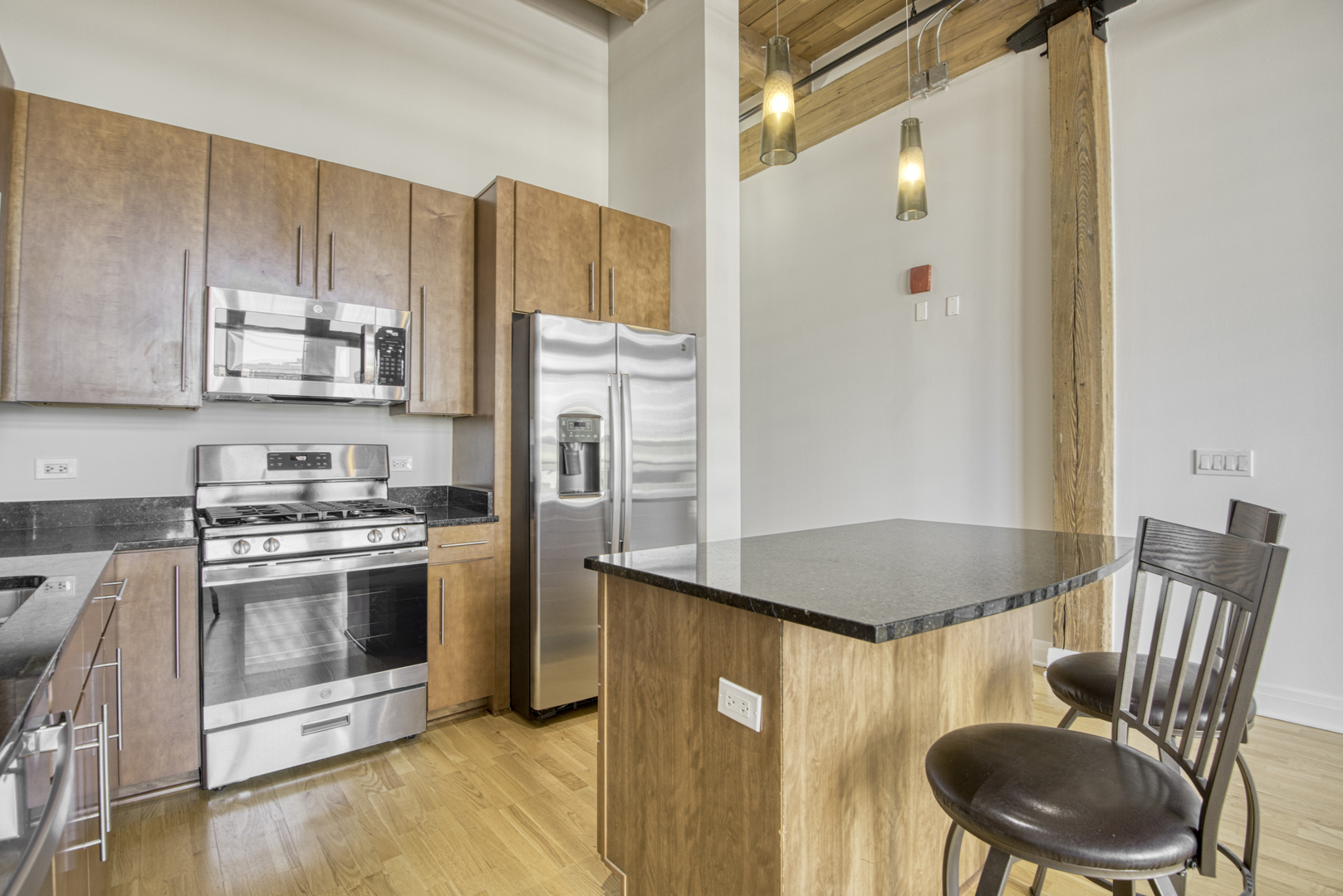 770 W GLADYS Avenue Unit: 606