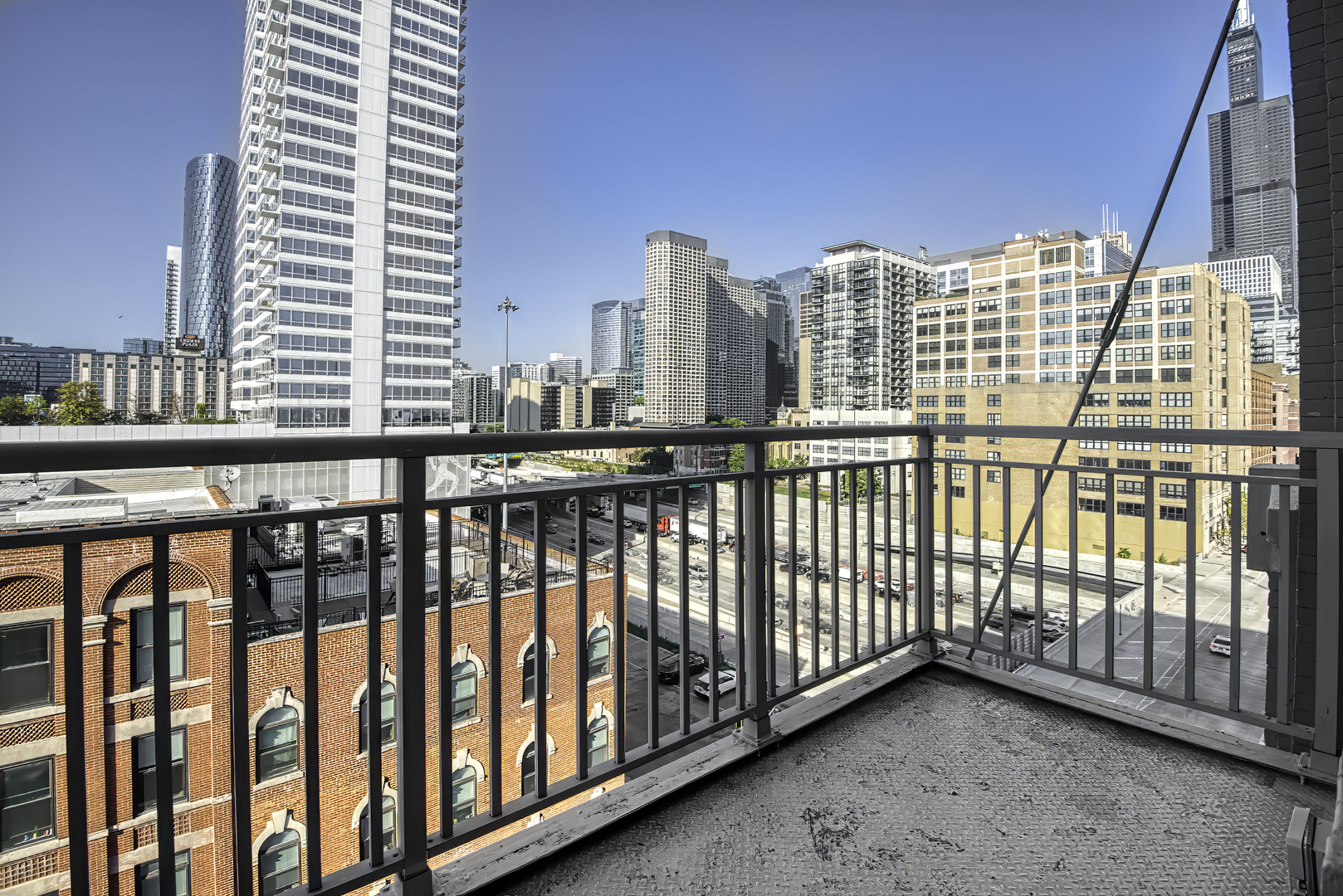 770 W GLADYS Avenue Unit: 606