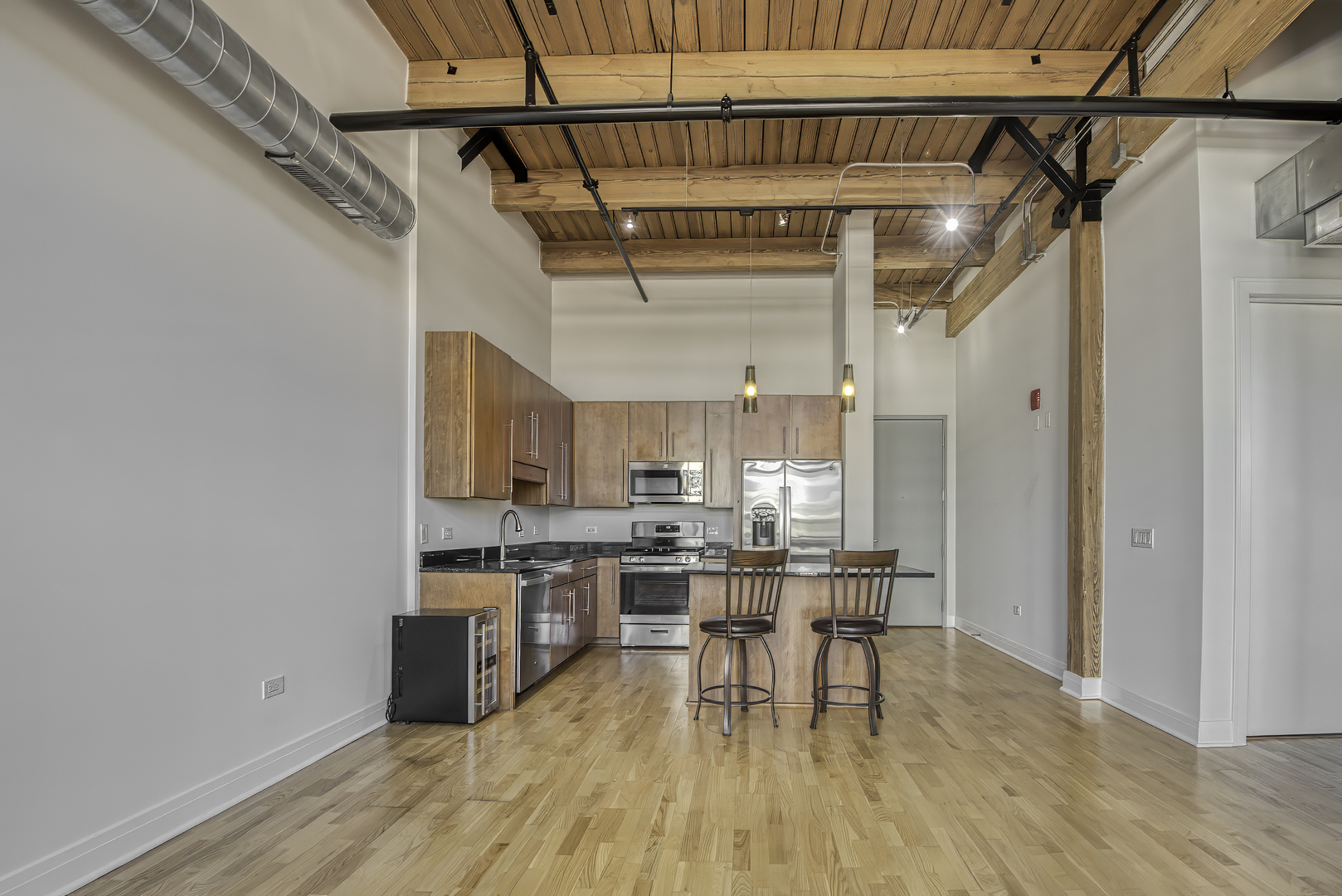 770 W GLADYS Avenue Unit: 606