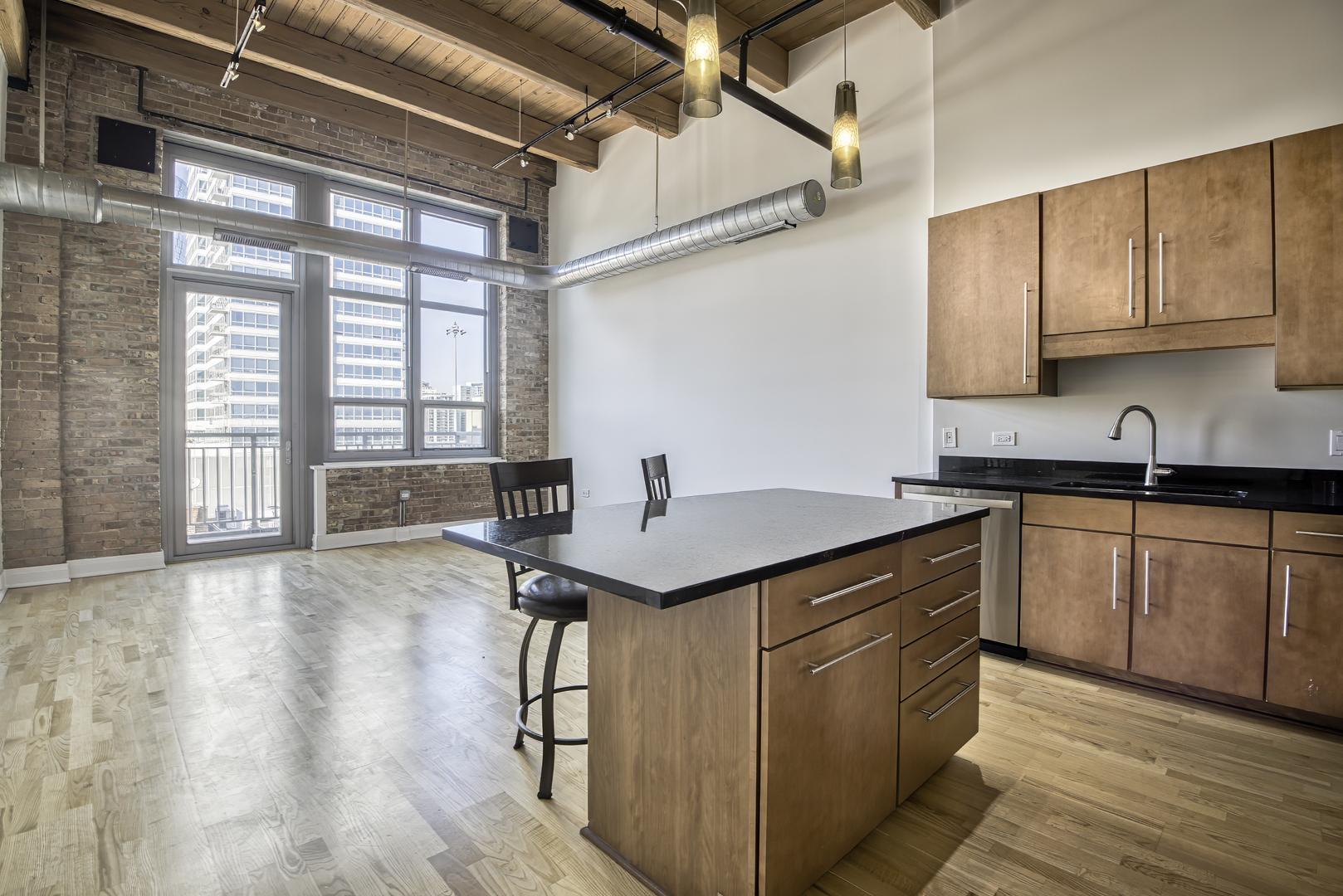 770 W GLADYS Avenue Unit: 606