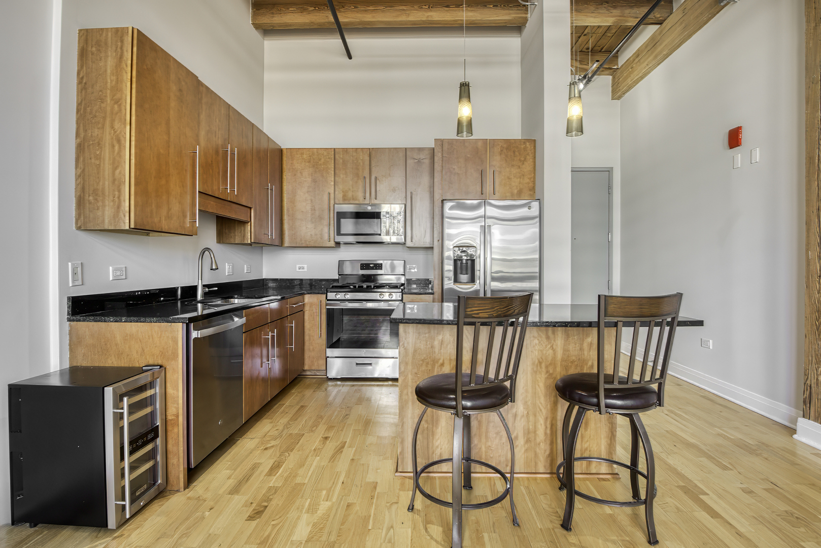 770 W GLADYS Avenue Unit: 606