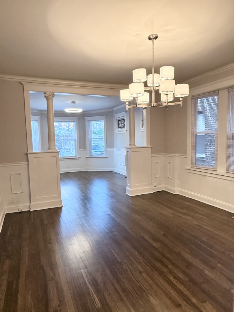 4034 N Monticello Avenue