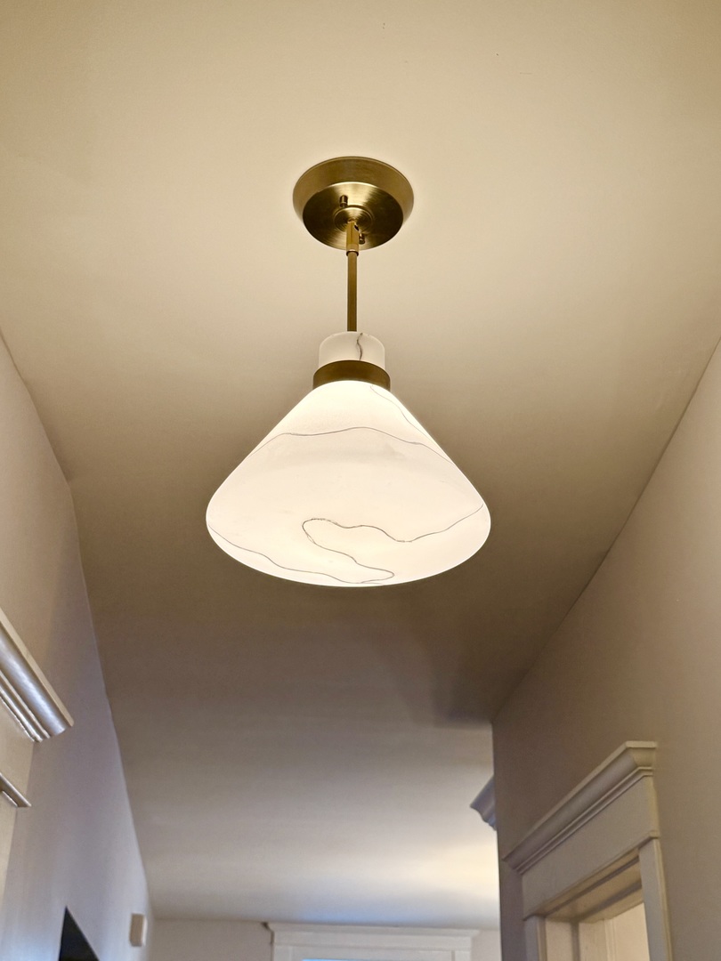 4034 N Monticello Avenue