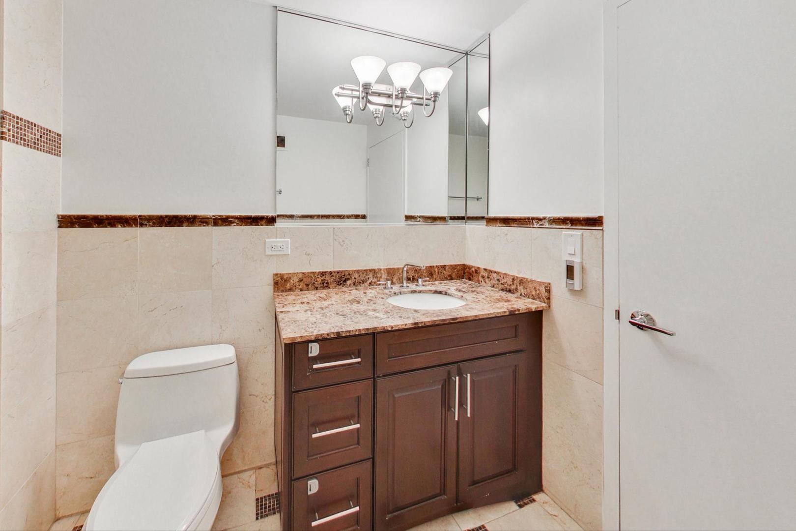 2 E Erie Street Unit: 1905