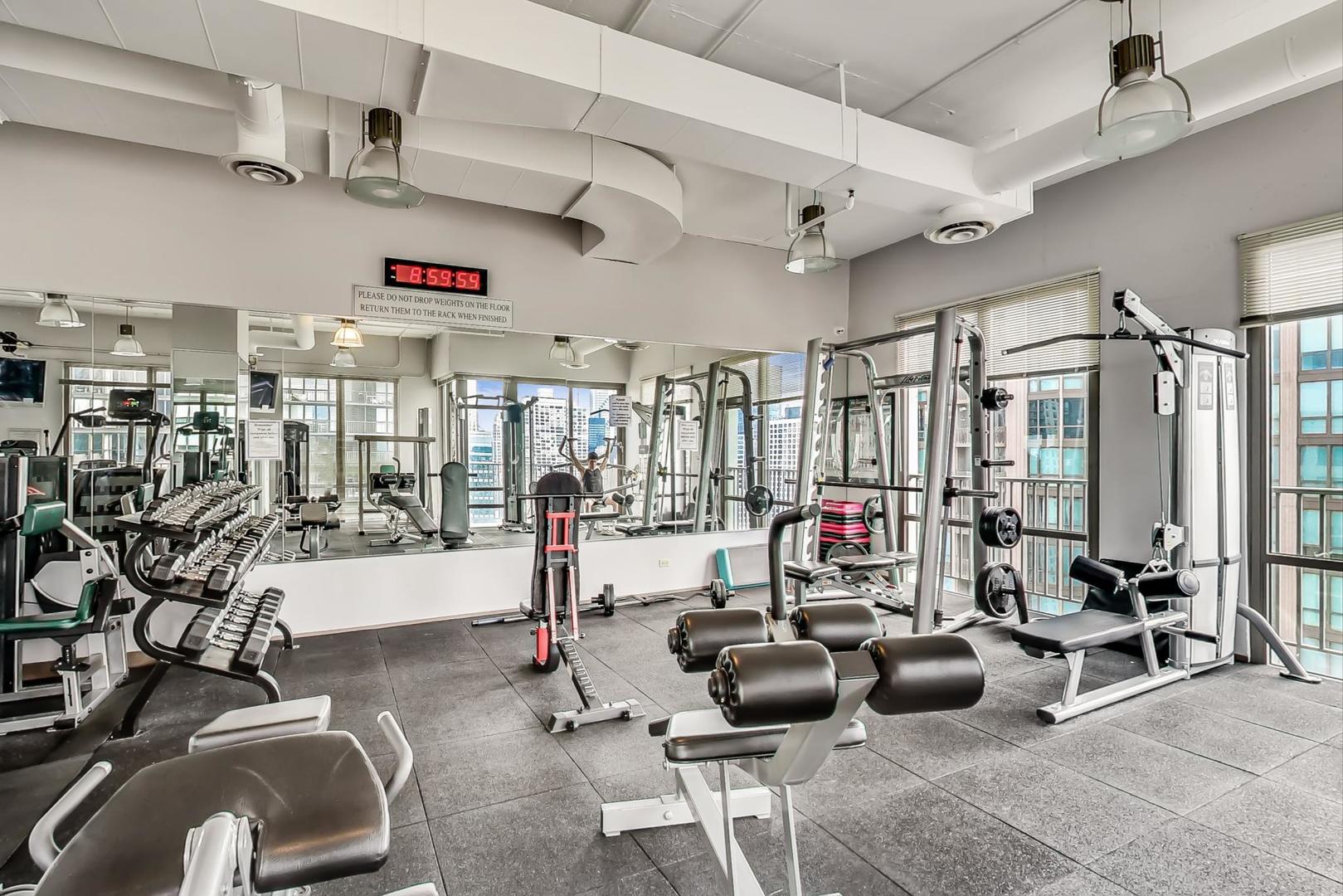 2 E Erie Street Unit: 1905