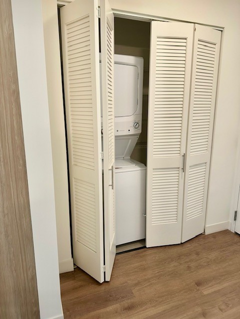 350 N Canal Street Unit: 1209