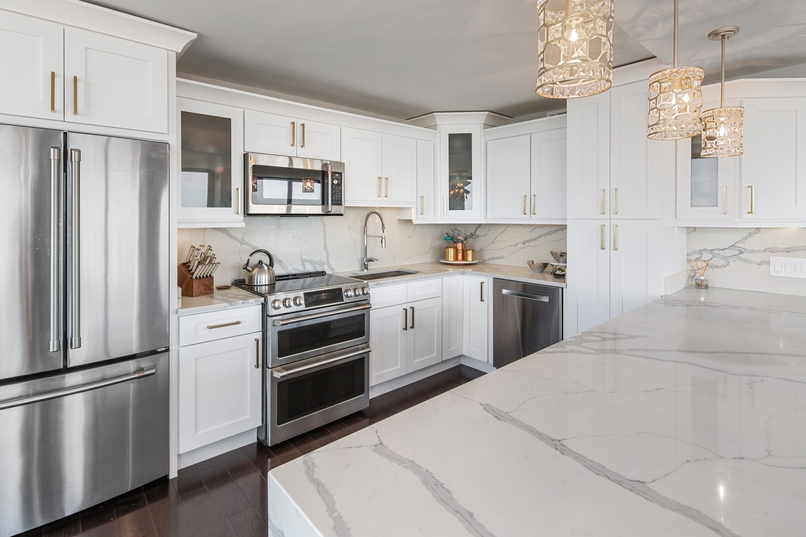 1030 N STATE Street Unit: 39E