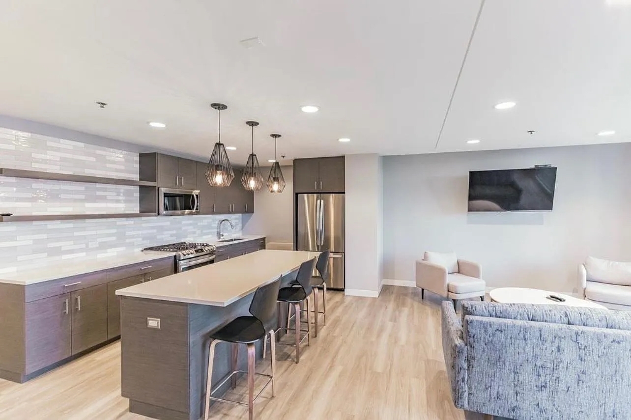 1250 S Michigan Avenue Unit: 1207