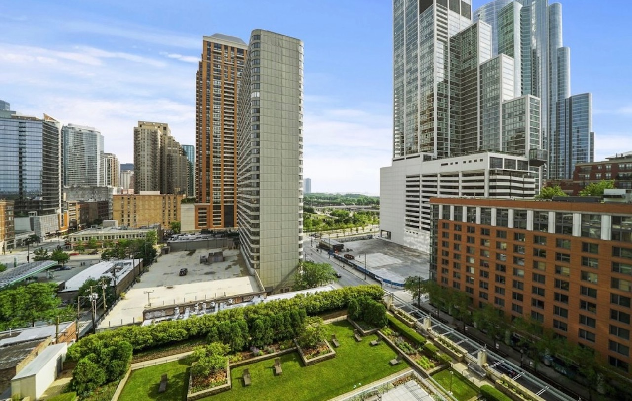 1250 S Michigan Avenue Unit: 1207