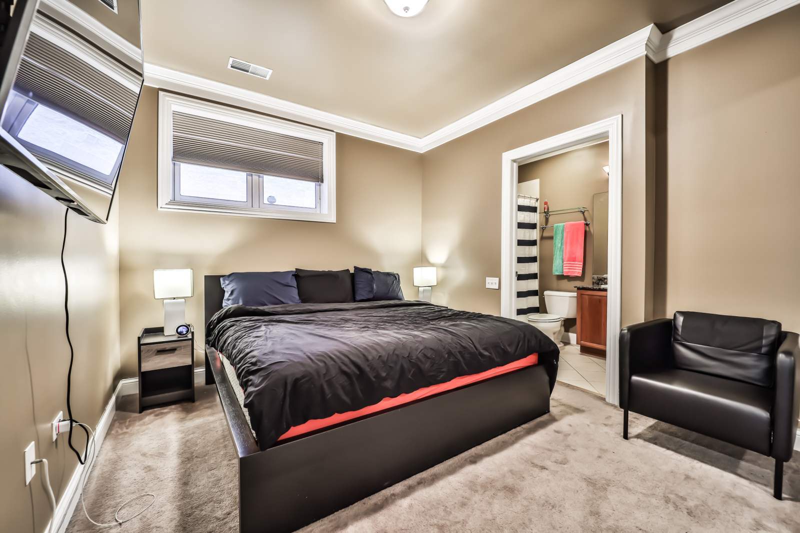 663 N Peoria Street Unit: GN