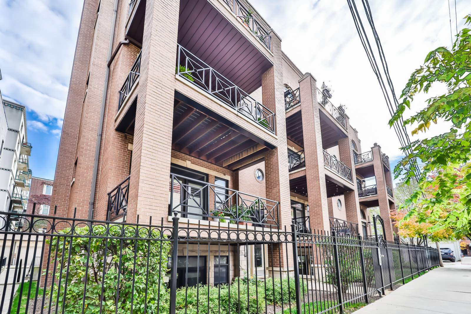 663 N Peoria Street Unit: GN