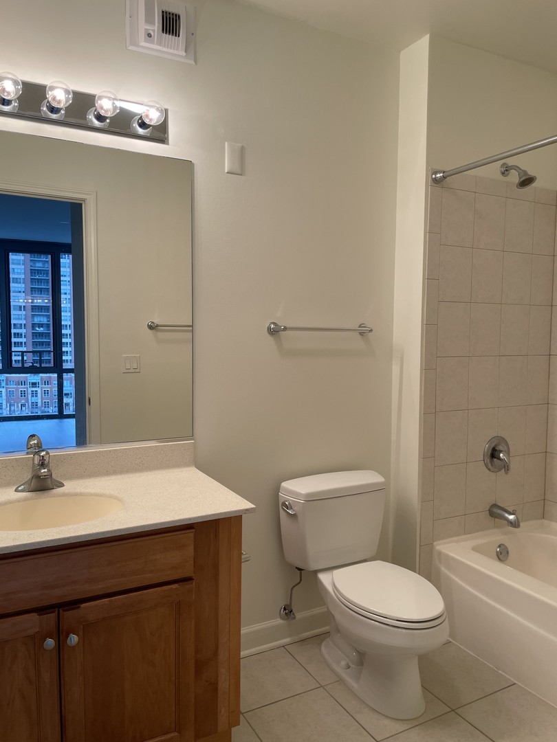 450 E Waterside Drive Unit: 411