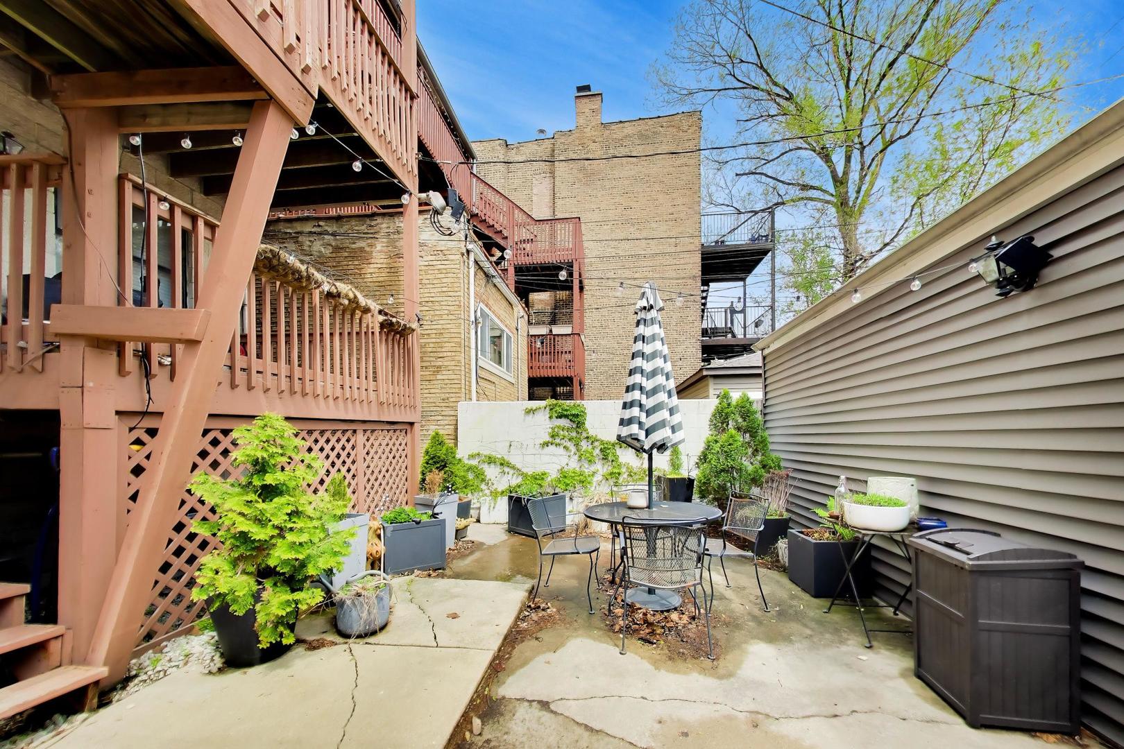 1247 N Rockwell Street Unit: 1