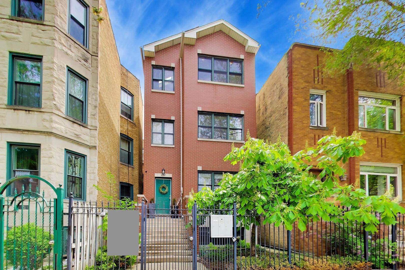 1247 N Rockwell Street Unit: 1