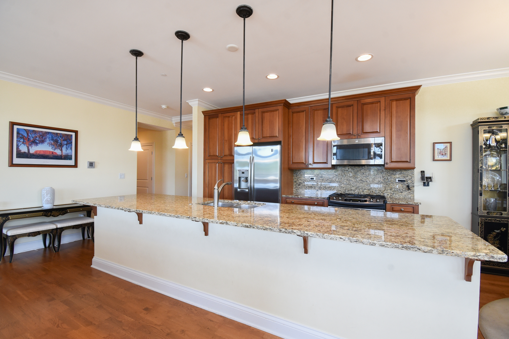 120 N Northwest Highway Unit: 304