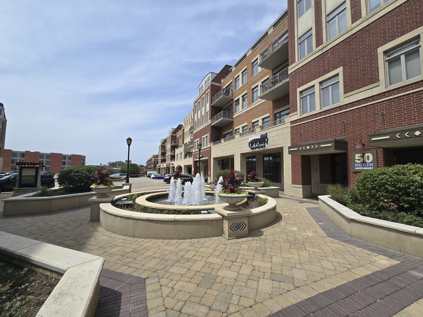 120 N Northwest Highway Unit: 304