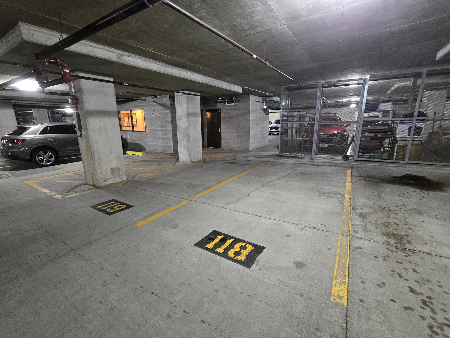120 N Northwest Highway Unit: 304