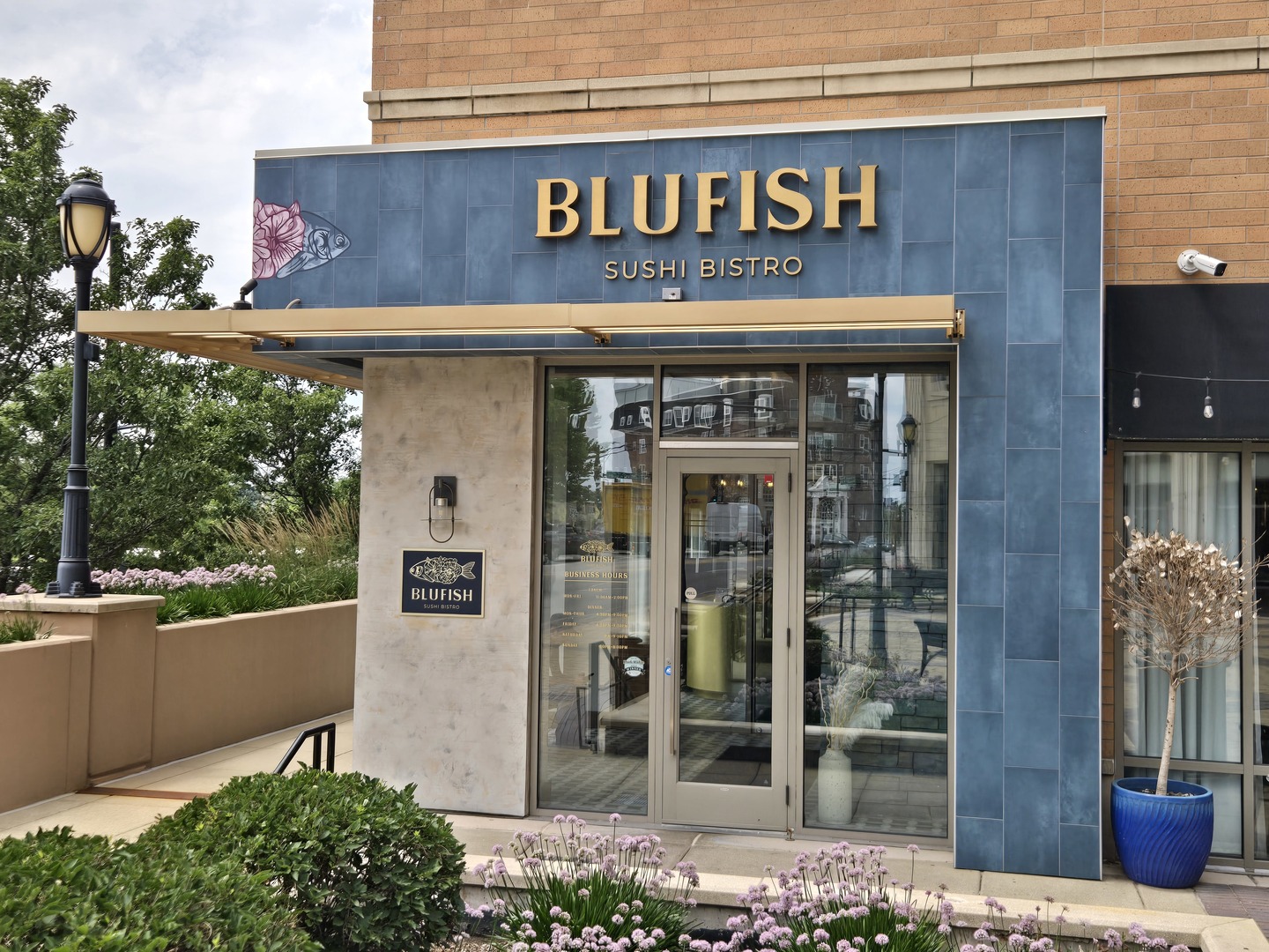 120 N Northwest Highway Unit: 304