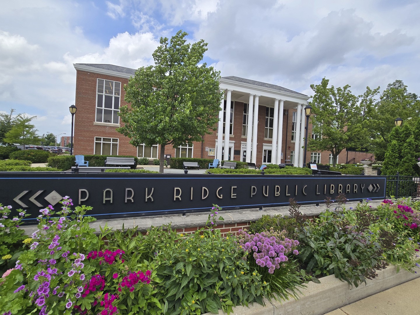 120 N Northwest Highway Unit: 304