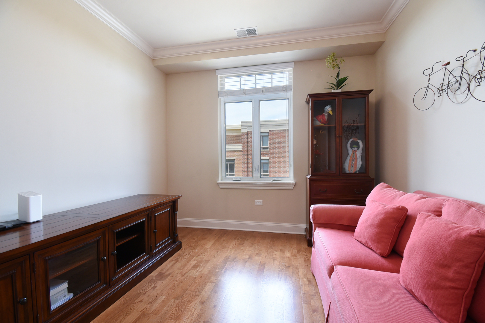 120 N Northwest Highway Unit: 304