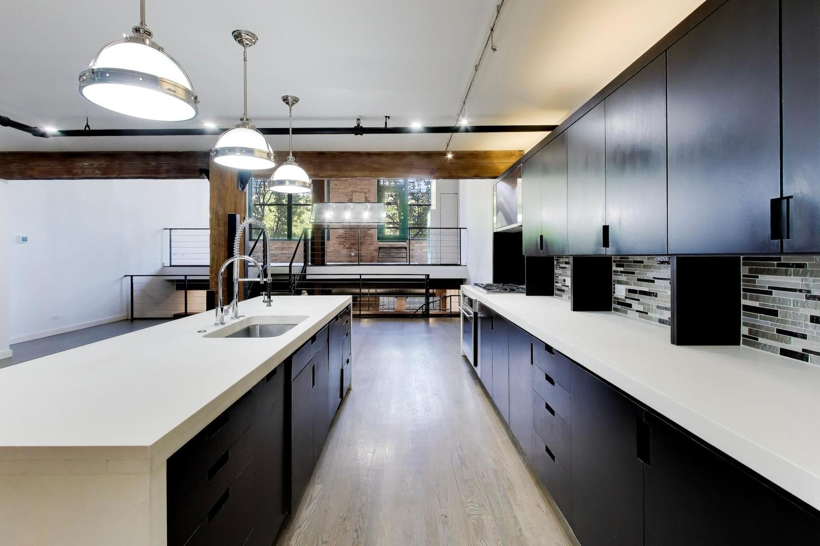 1000 W Washington Boulevard Unit: 141
