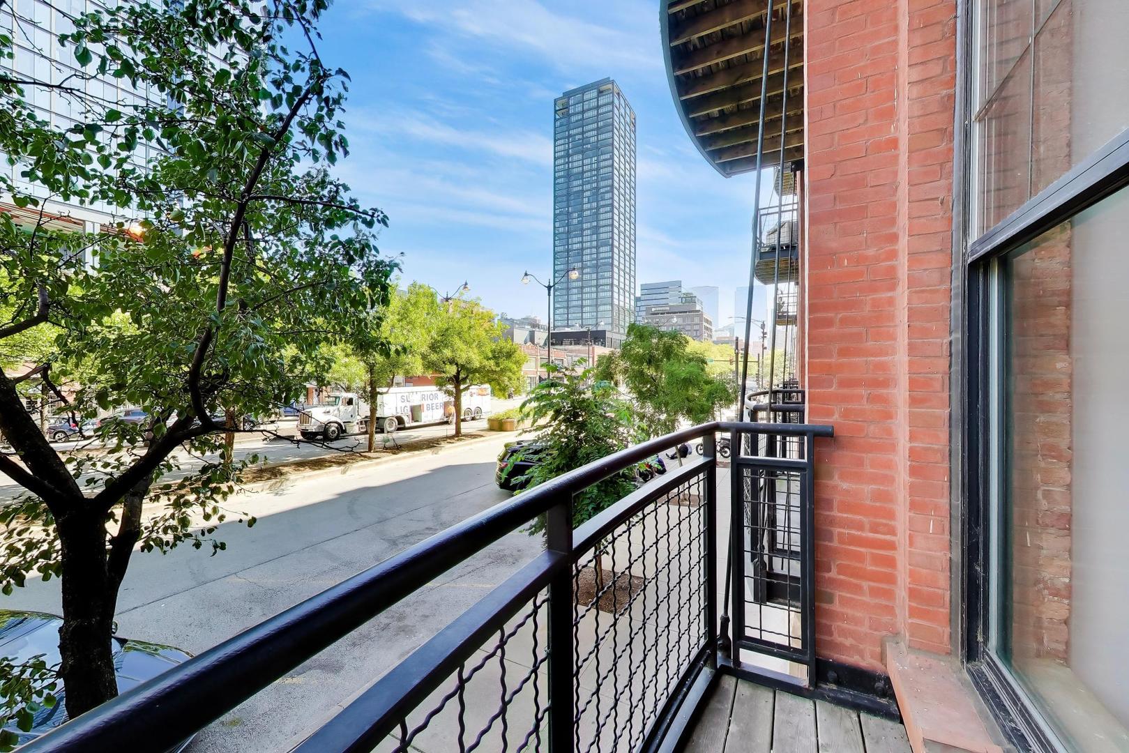 1000 W Washington Boulevard Unit: 141