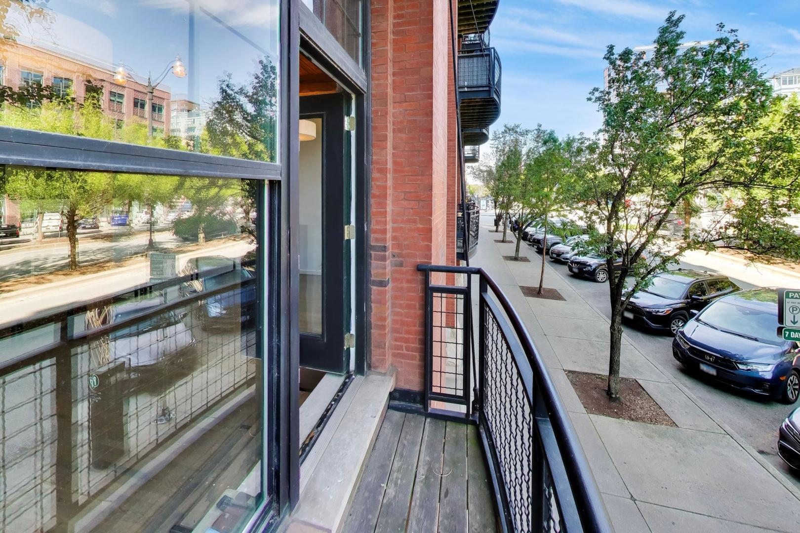 1000 W Washington Boulevard Unit: 141
