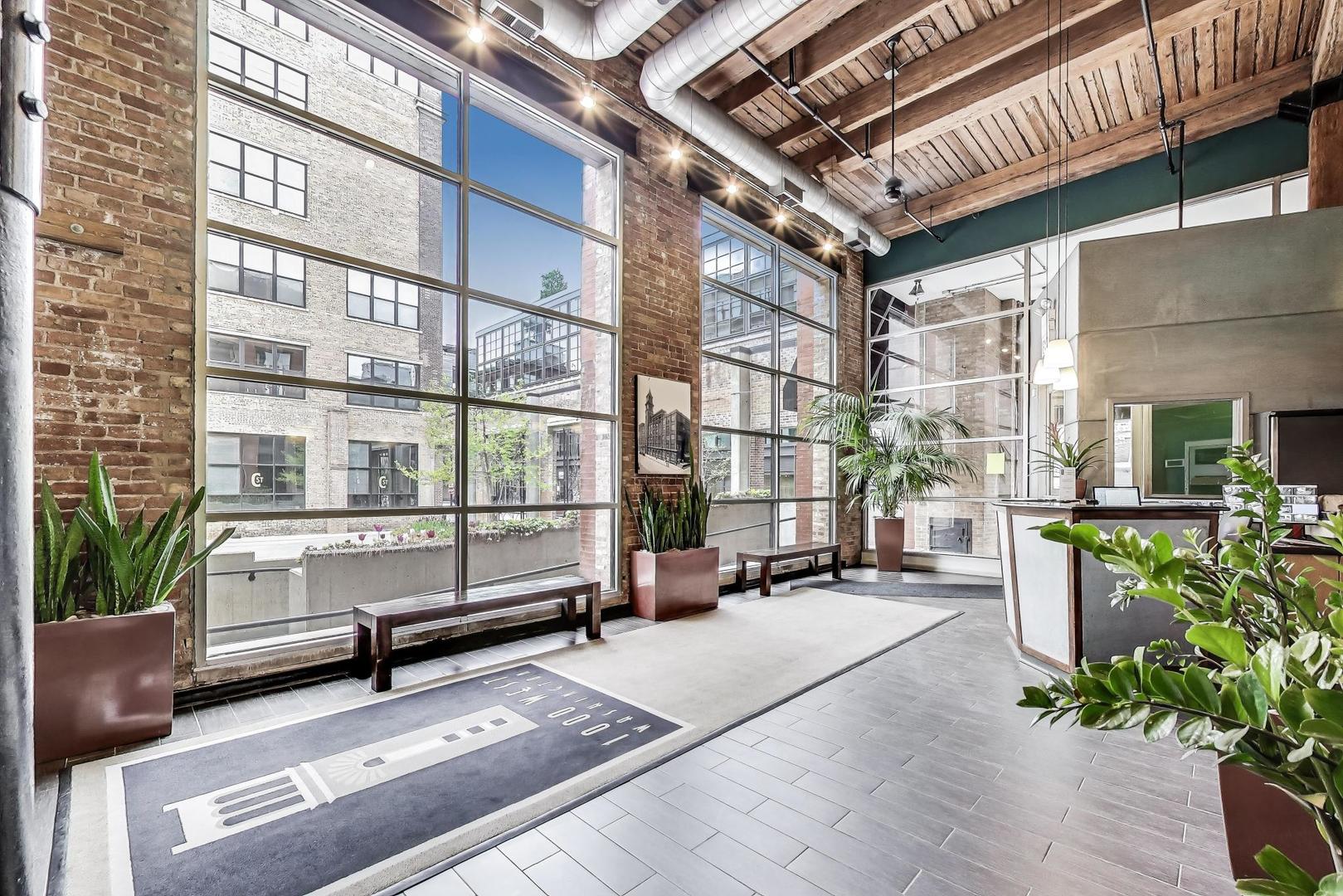 1000 W Washington Boulevard Unit: 141