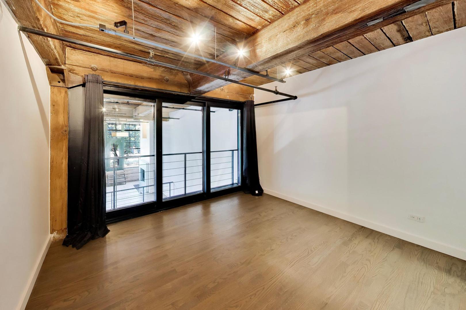 1000 W Washington Boulevard Unit: 141