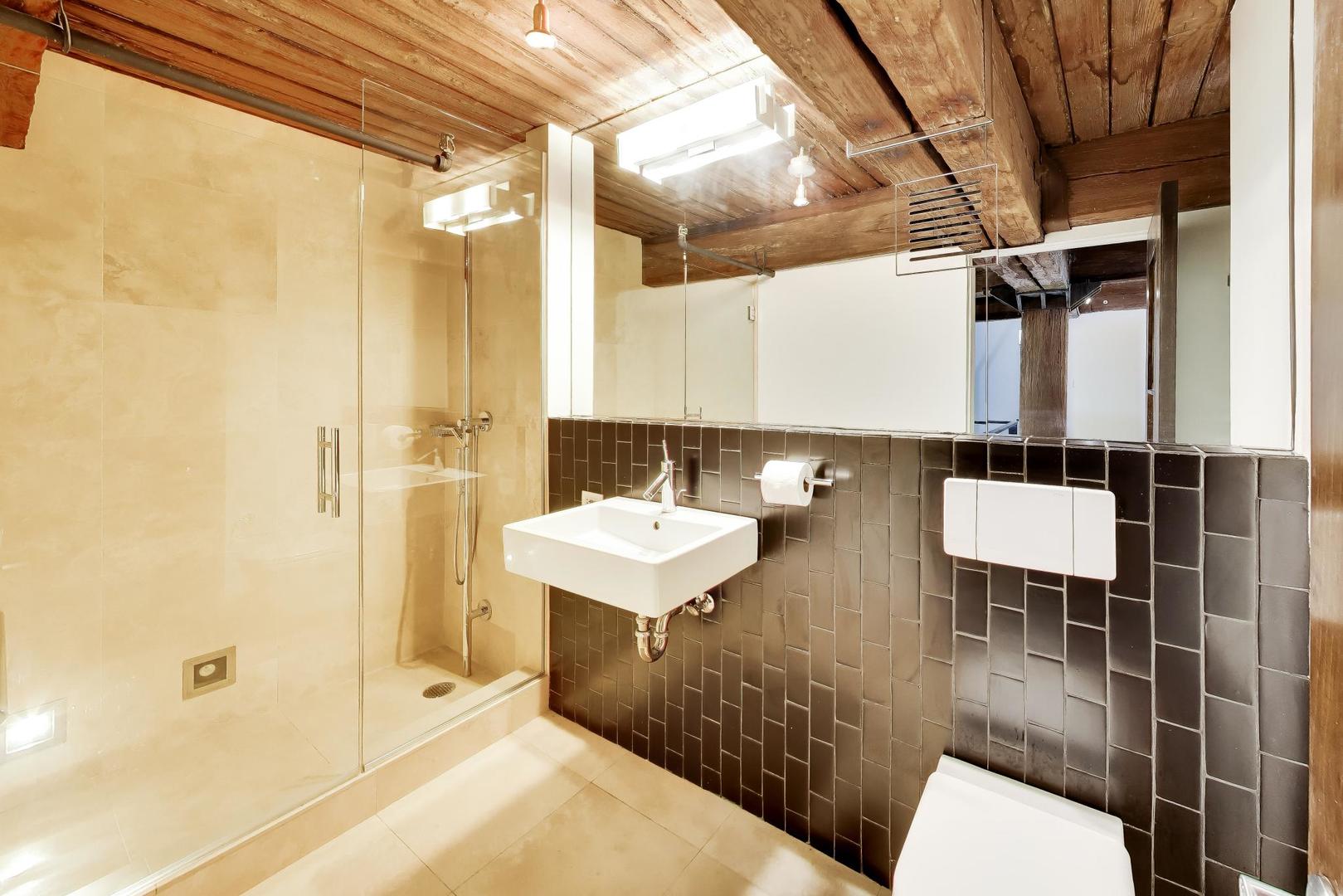 1000 W Washington Boulevard Unit: 141