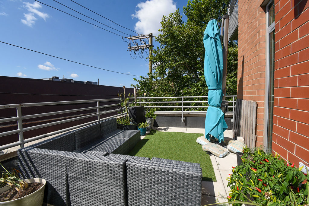 4814 N Clark Street Unit: 202S