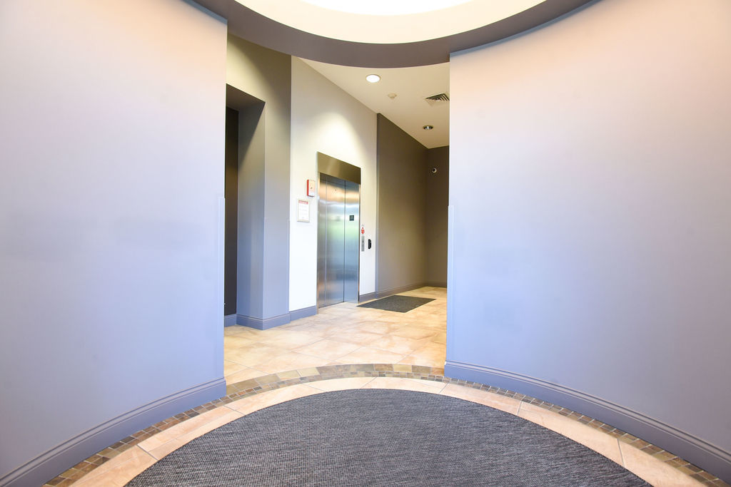 4814 N Clark Street Unit: 202S