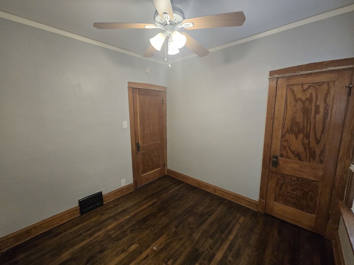 4116 N Maplewood Avenue Unit: 1
