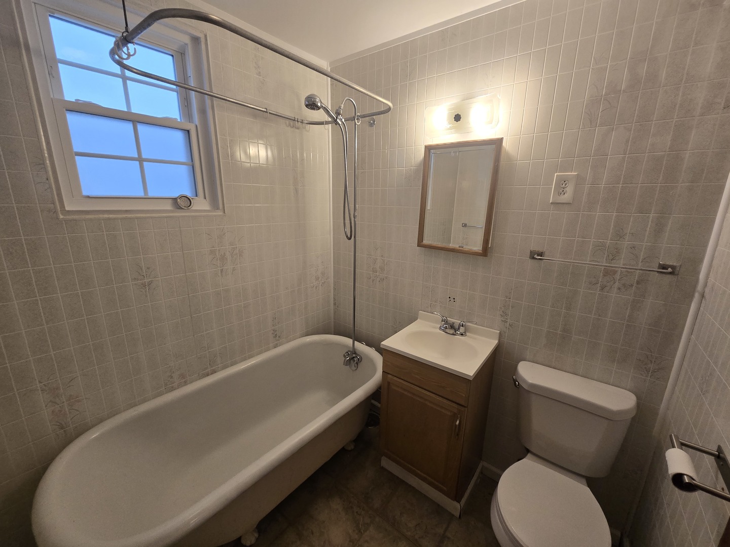 4116 N Maplewood Avenue Unit: 1