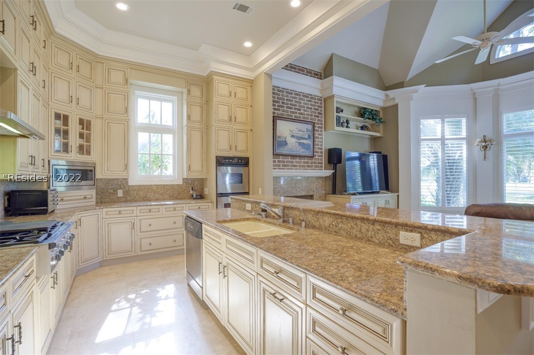 16 Whitehall Drive
