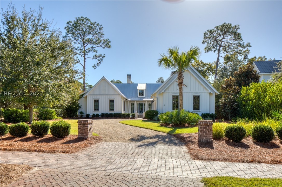 11 Hunting Lodge Road