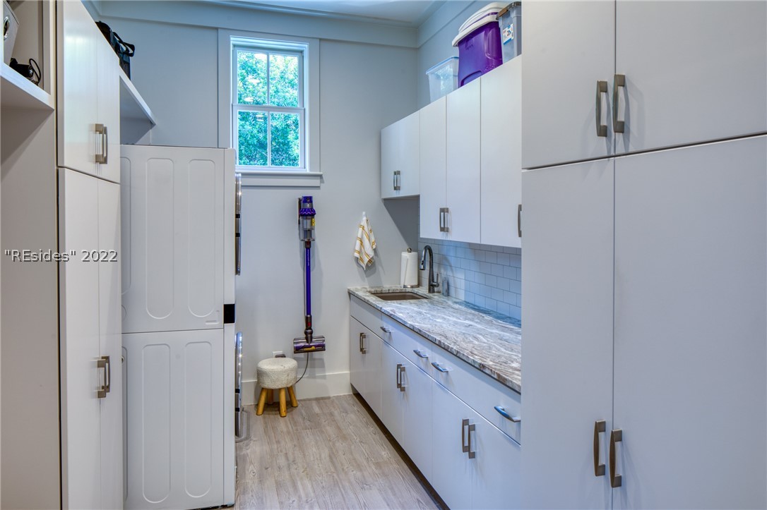 11 Hunting Lodge Road