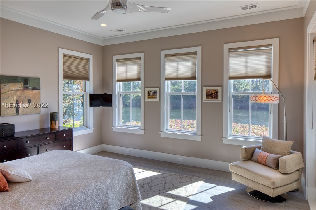 11 Hunting Lodge Road