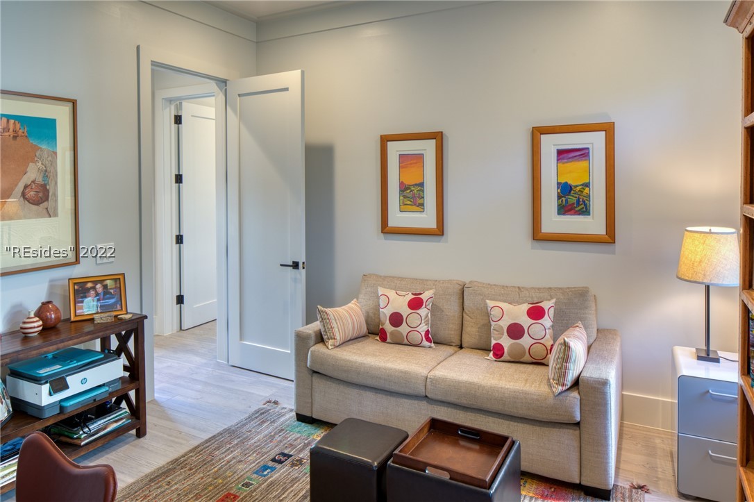 11 Hunting Lodge Road