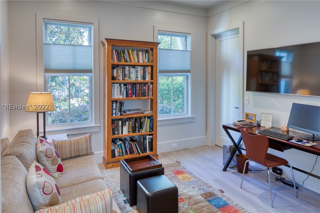 11 Hunting Lodge Road