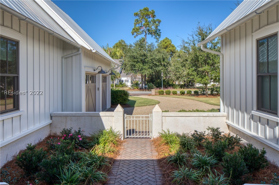11 Hunting Lodge Road