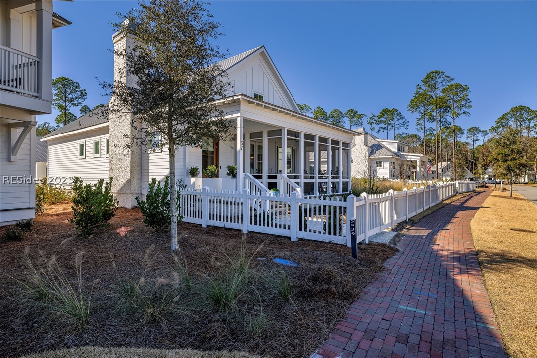 37 Hunting Lodge Road