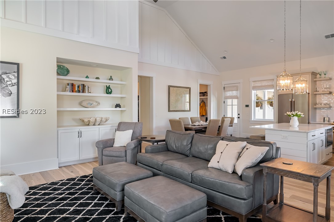 37 Hunting Lodge Road