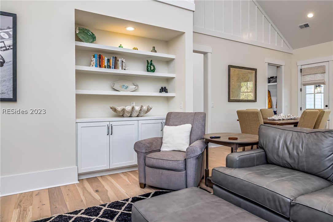 37 Hunting Lodge Road