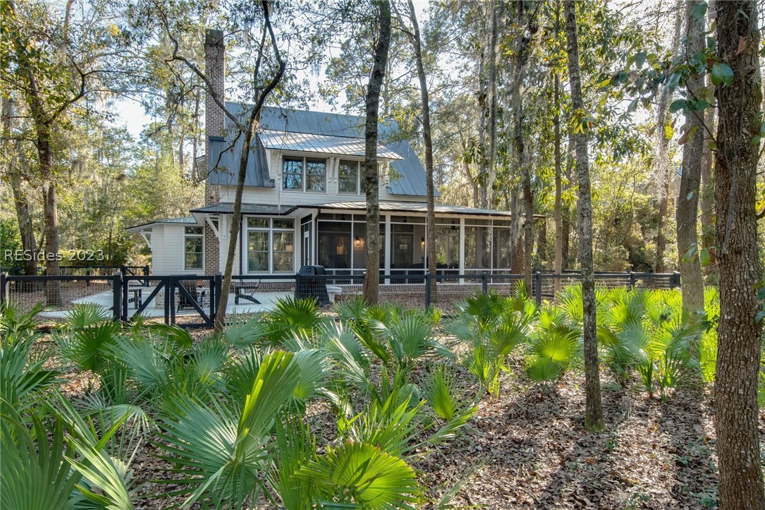 42 Blue Willow Street