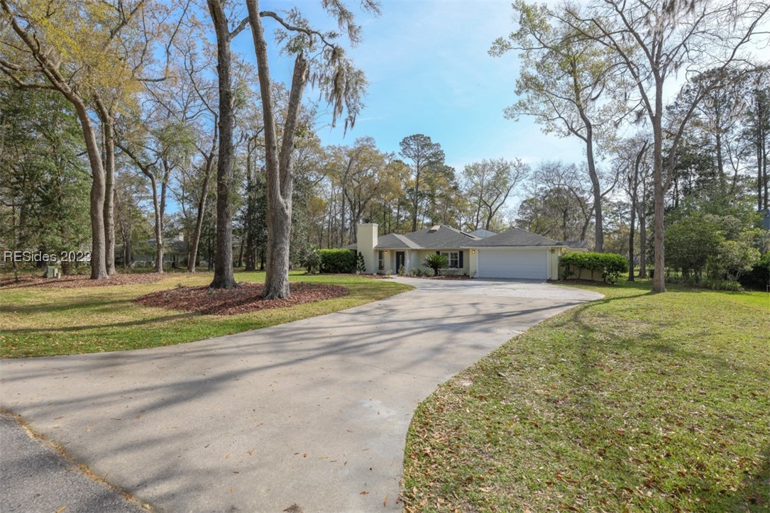 51 White Oaks Circle